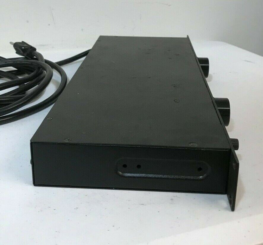 Raxxess PD-800LF Rack Mount Power Surge Protector