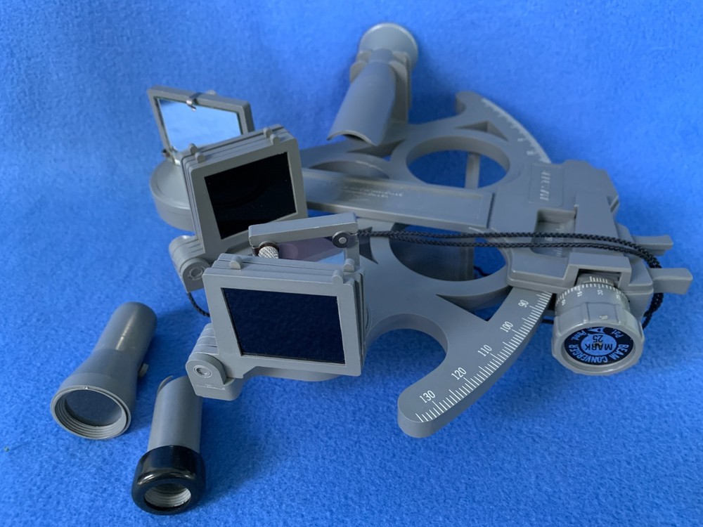 Davis Instruments Mark 25 Master Beam Converger SEXTANT w/Case Manual Telescope