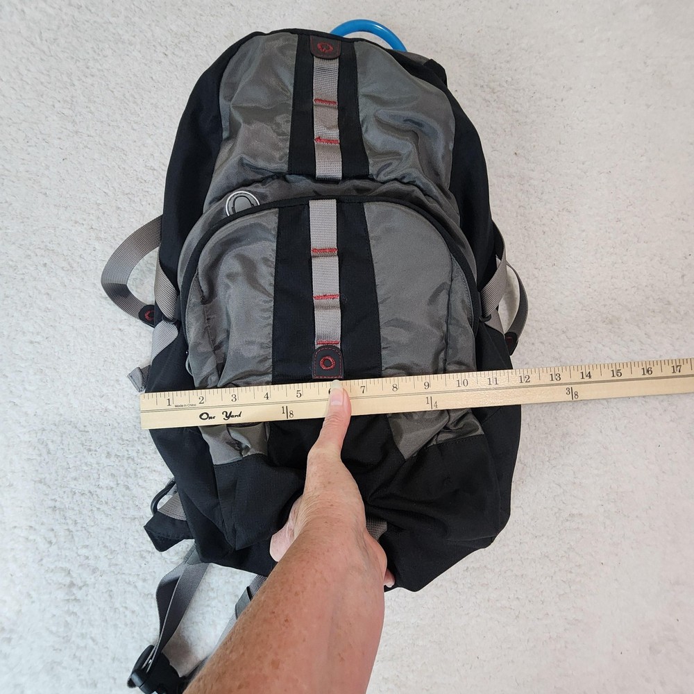 CamelBak Cloud Walker Hydration Pack Backpack Black Gray w/ Reservoir Bladder