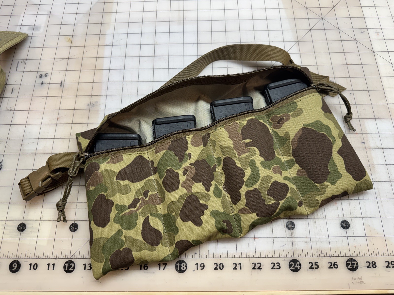 8 Ball Gear Zippered M8 Bandolier, 4 Mag Pouch in Repro WW 2 Frogskin Camo.