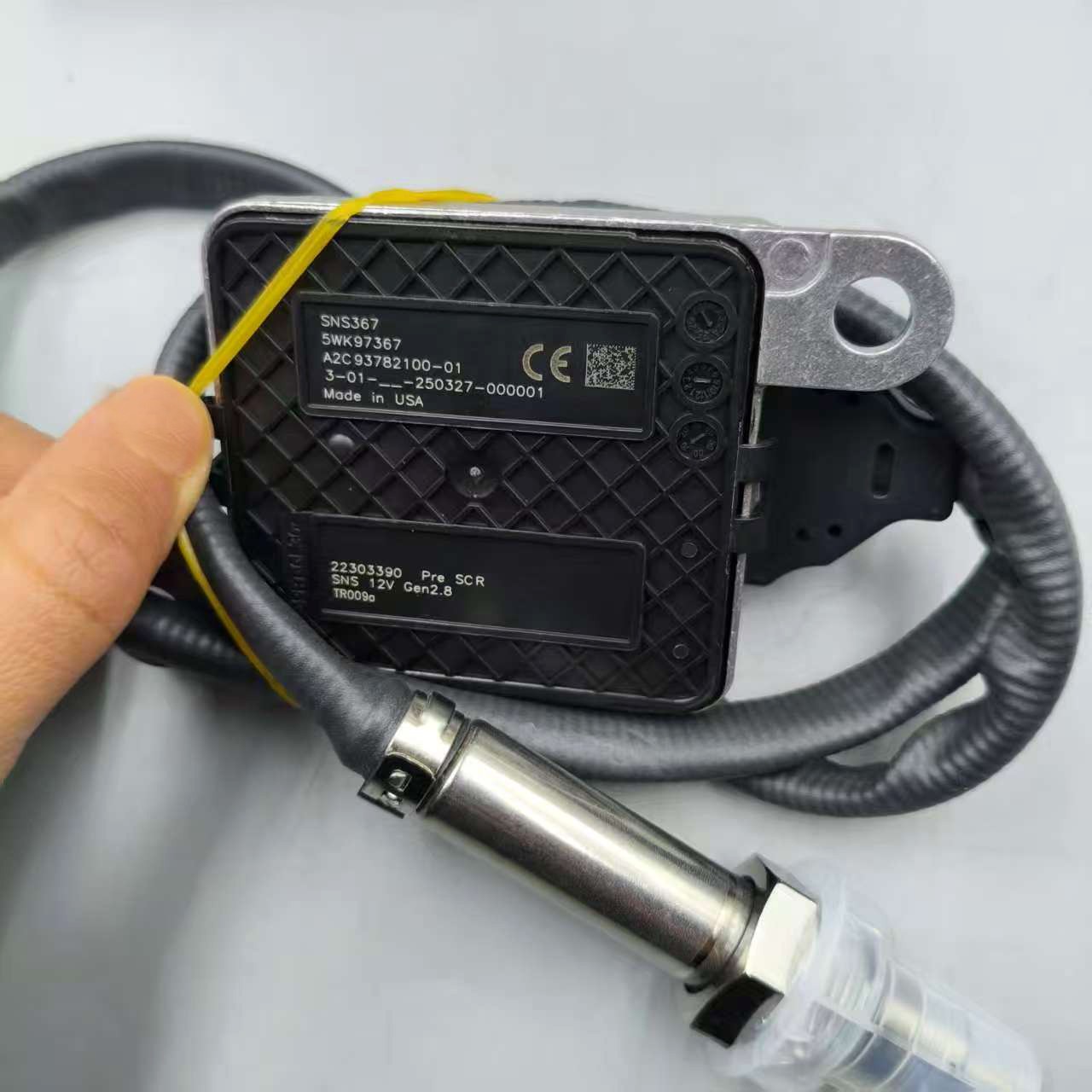 New OEM 22303390 Genuine Mack Volvo Original Inlet Nox Sensor