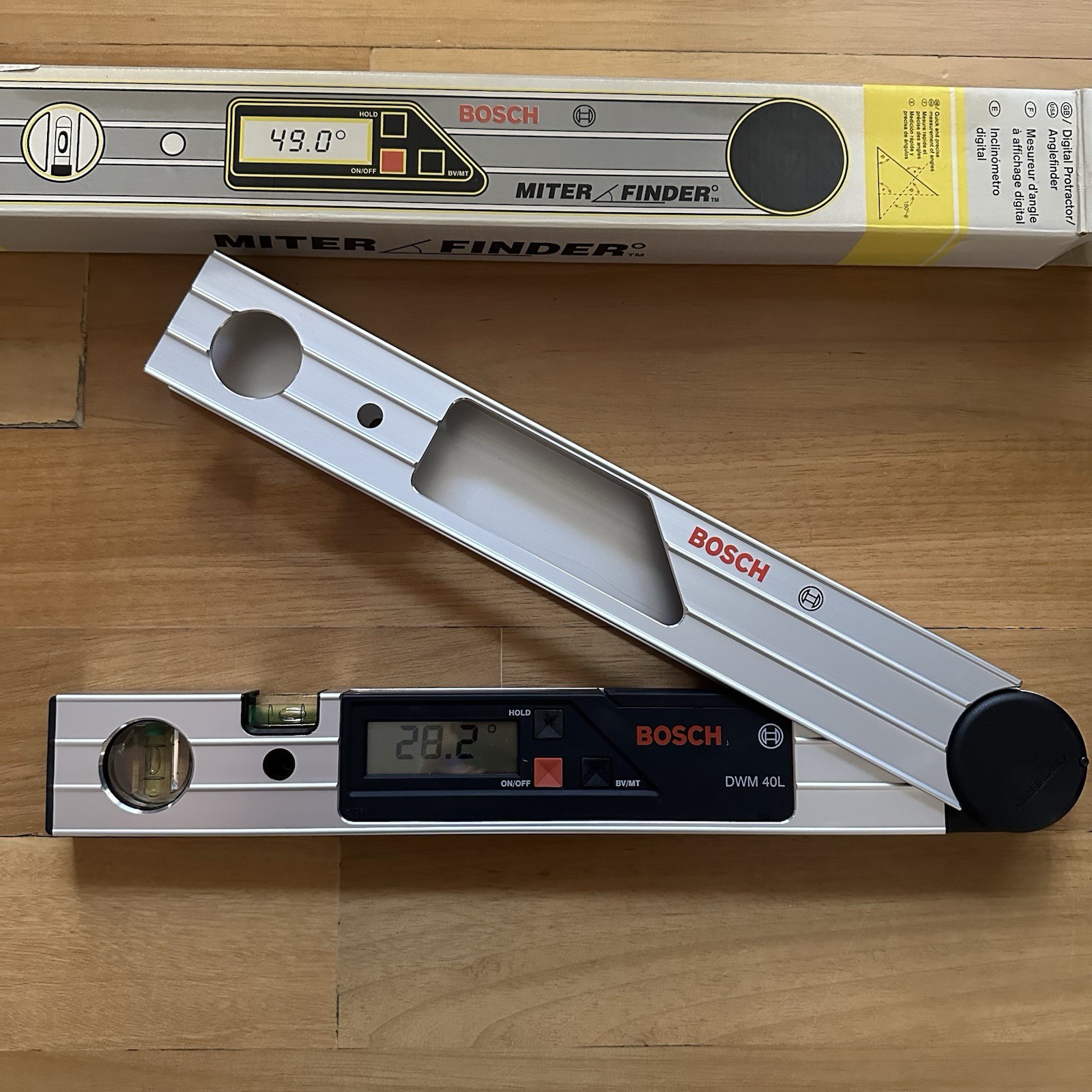 Bosh Digital Protractor Angle Finder DWM40L W/Extension Arm - NIB