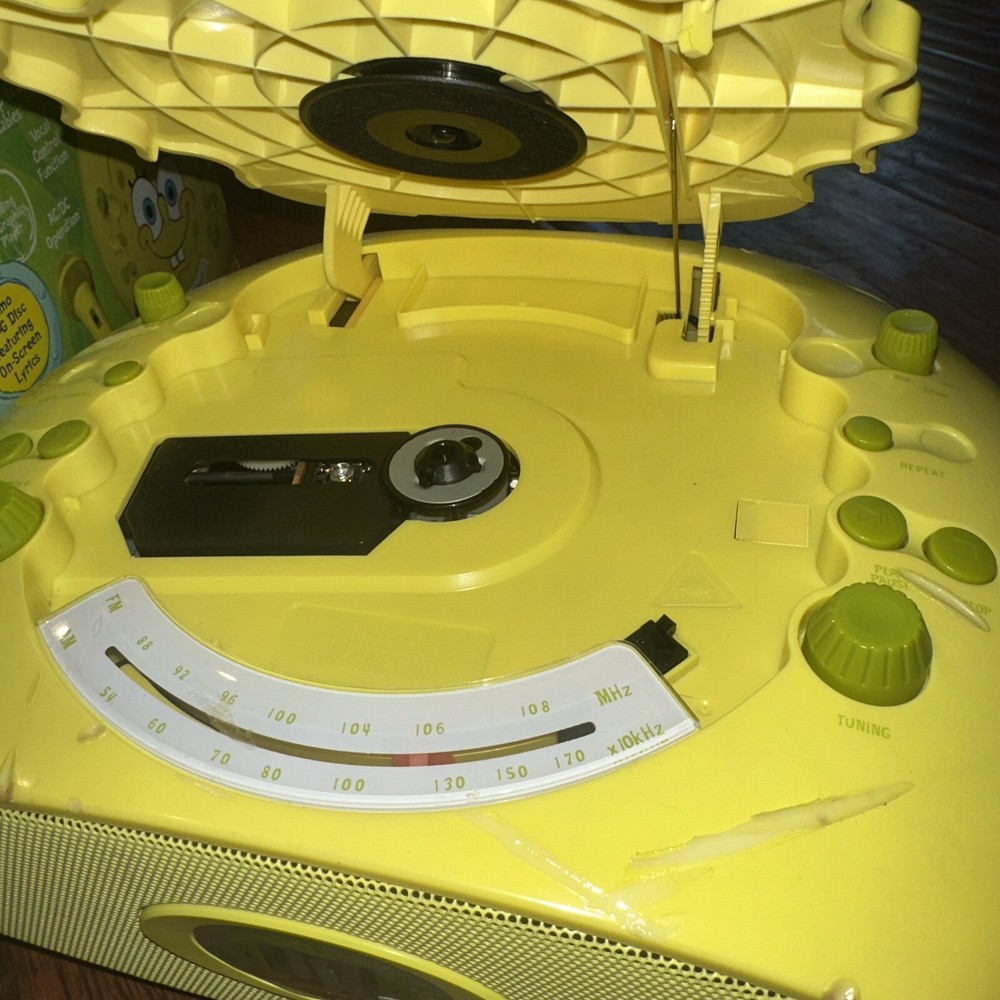 Used spongebob Portable Cd Player & Graphics Karaoke System