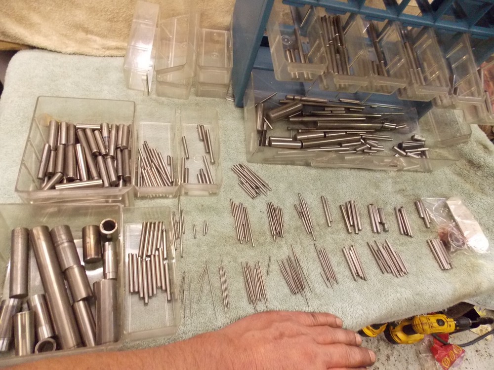 200 Plastic Injection Mold Ejector Pins Alignment Leader Tool Room Machinist