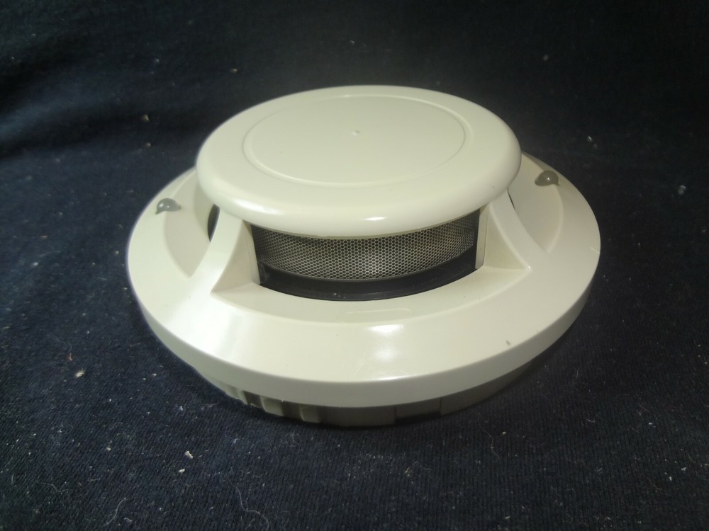 System Sensor 1251 Intelligent Ionization Smoke Detector Head FREE SHIPPING !!!