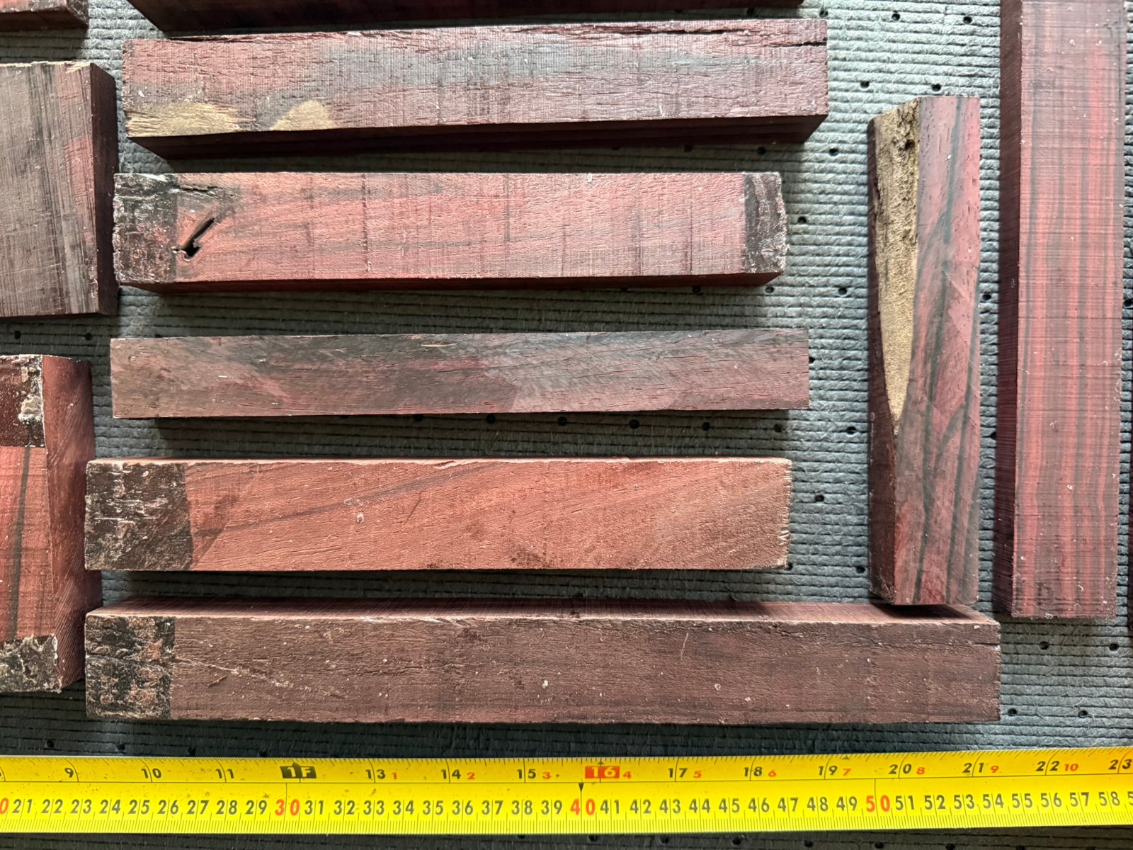 Bois de Rose 7 pounds box #18