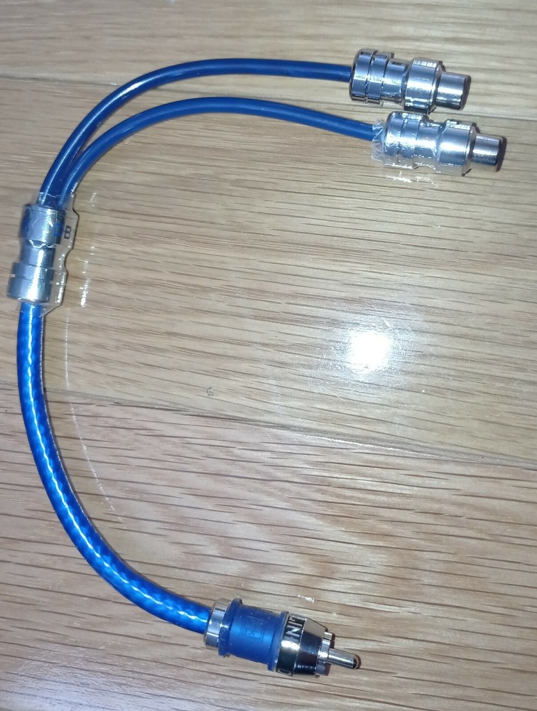 db link by Phoenix RCA Y adapter splitter