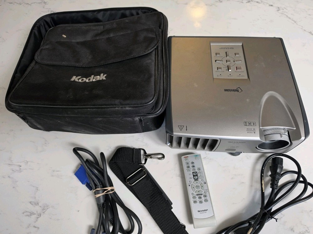 Sharp Projectors Model XR-30X