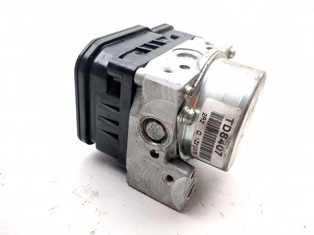 12-15 Triumph Tiger Explorer ABS Unit Module Brake Pump TD8407