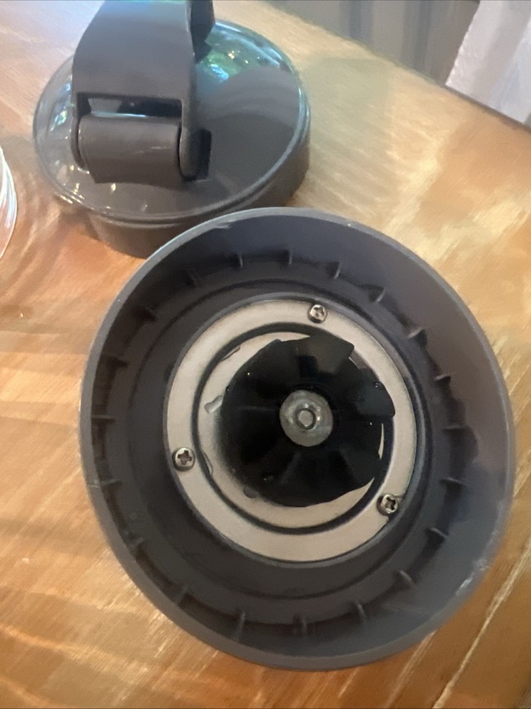Nutribullet 2 Replacement Cups, 1 Flip/To-Go Lid, Extractor Blade