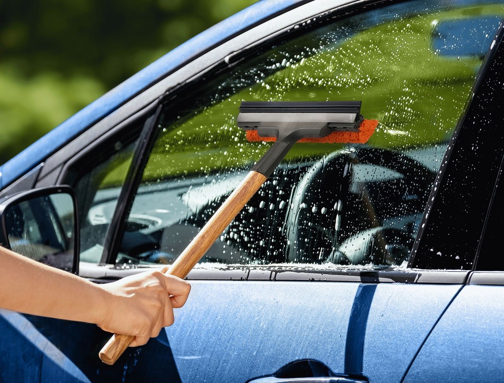 APA Windscreen Washer 21cm Rubber