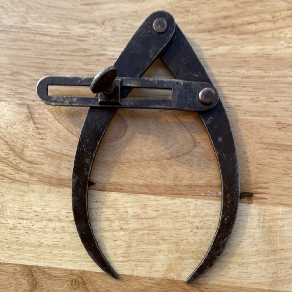 Vintage Outside Lock Joint Caliper Divider Adjustable Iron Tool