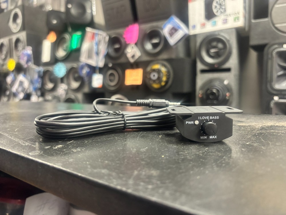 DS18 Bass Knob w Cable