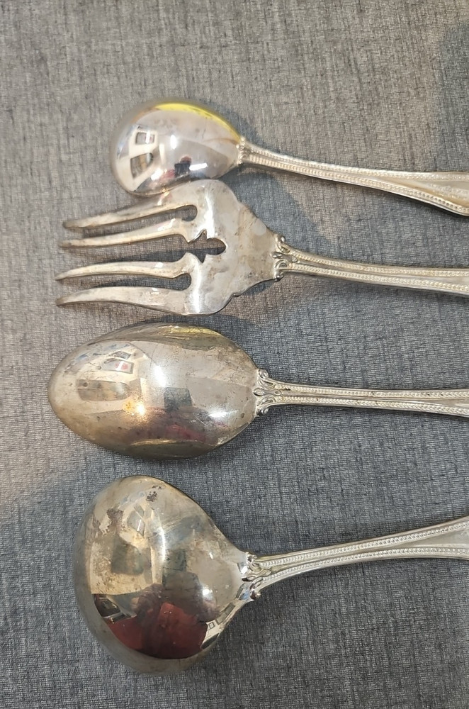 International Silver-Plated Yorkshire Bead Flatware Serving Set 4 Pieces