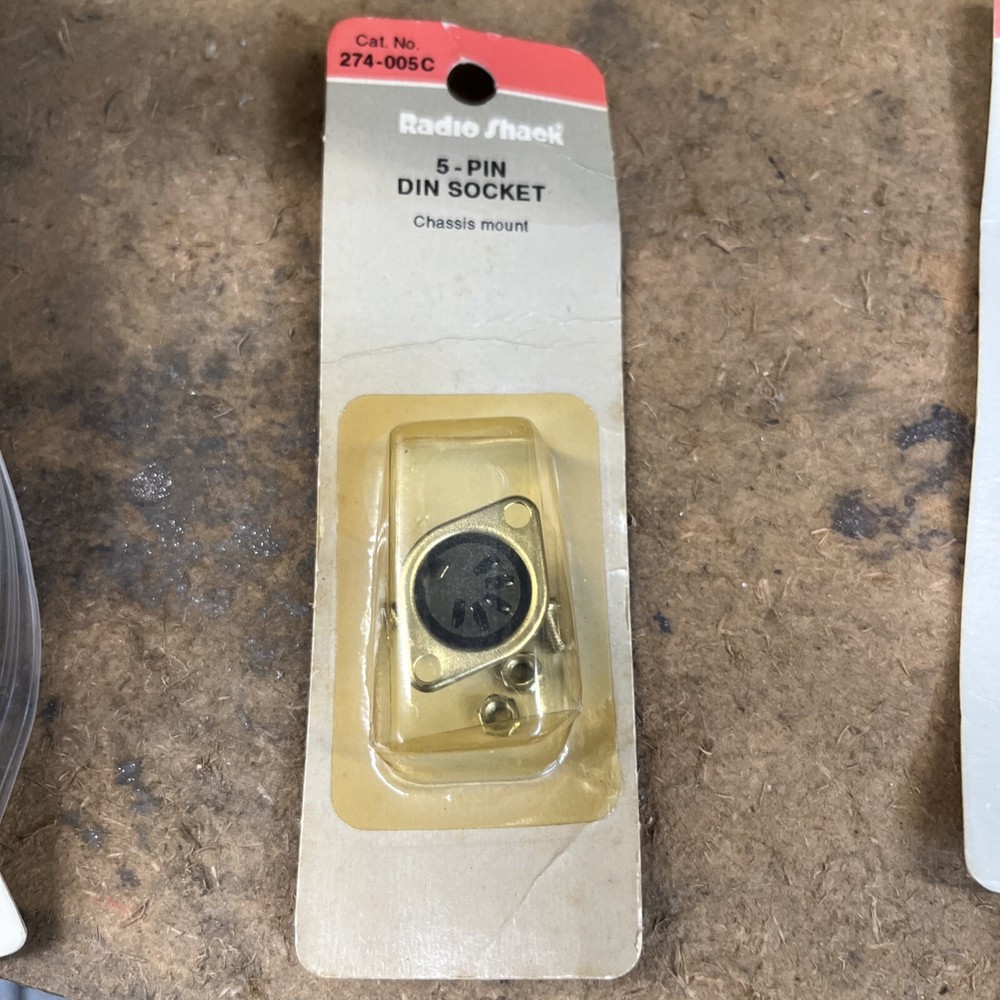RadioShack five pin socket chassis mount