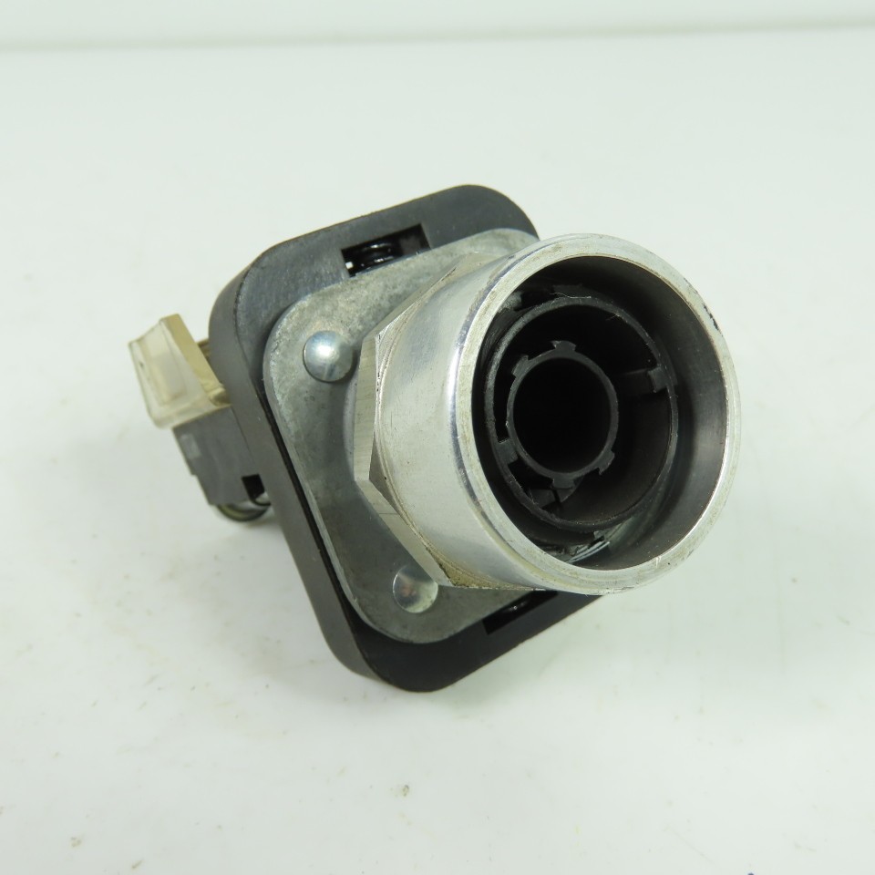 Allen-Bradley 800T-FX6A5 2-Position Push-Pull Pushbutton Operator 30.5mm Ser T