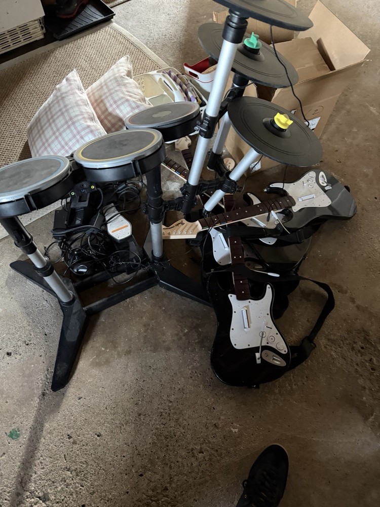 Fender Rock Band 4 Wireless Stratocaster Guitars, Drum Set, Microphone Bundle