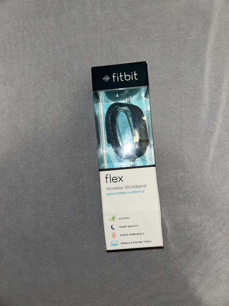 Fitbit Flex Wireless Activity & Sleep Replacement Module and Charger