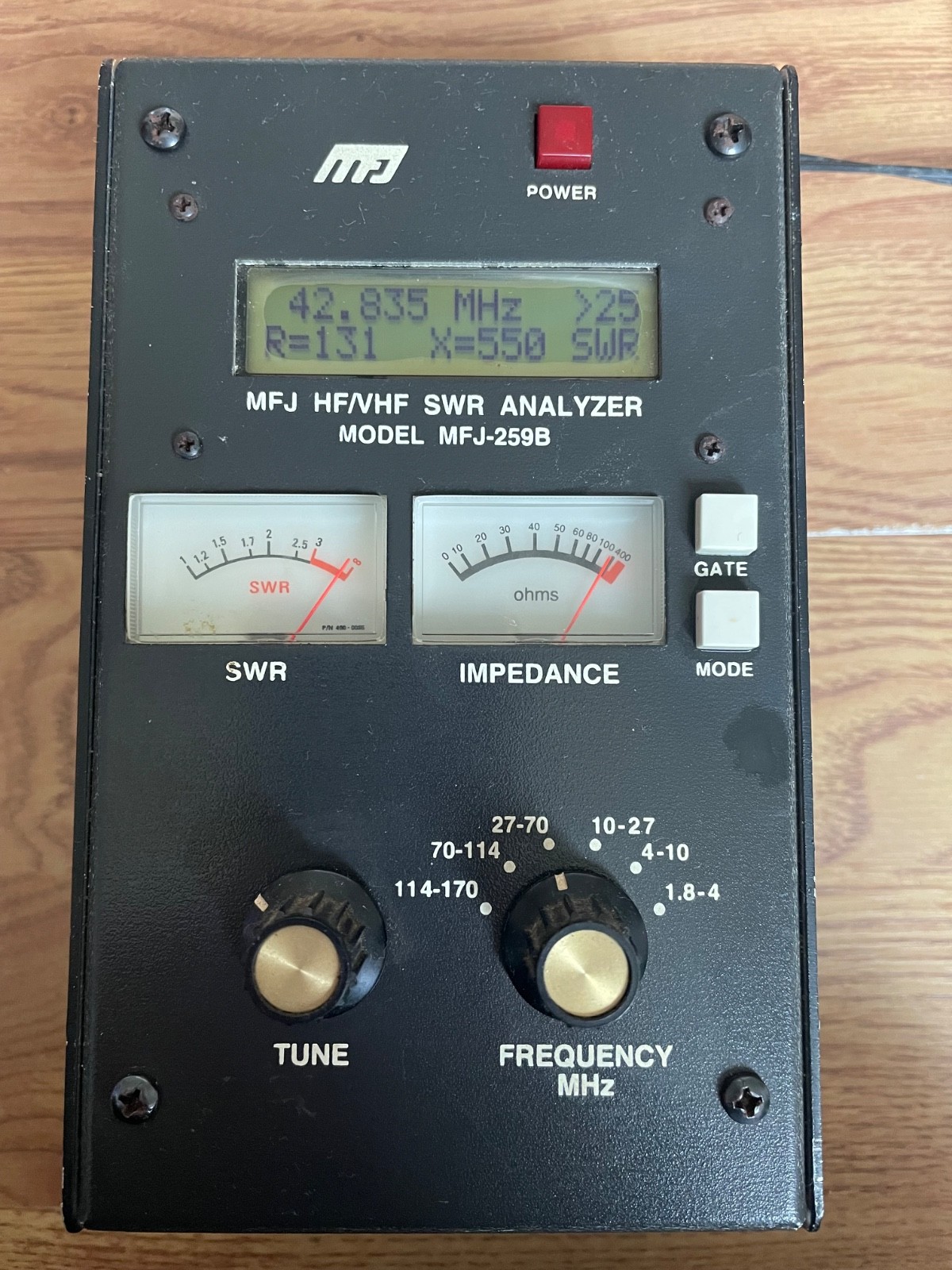 MFJ Model MFJ-259B HF/VHF SWR Antenna Analyzer Frequency Counter w/ instructions
