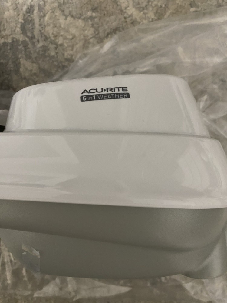 AcuRite Iris Weather Station 01024M READ DESCRIPTION