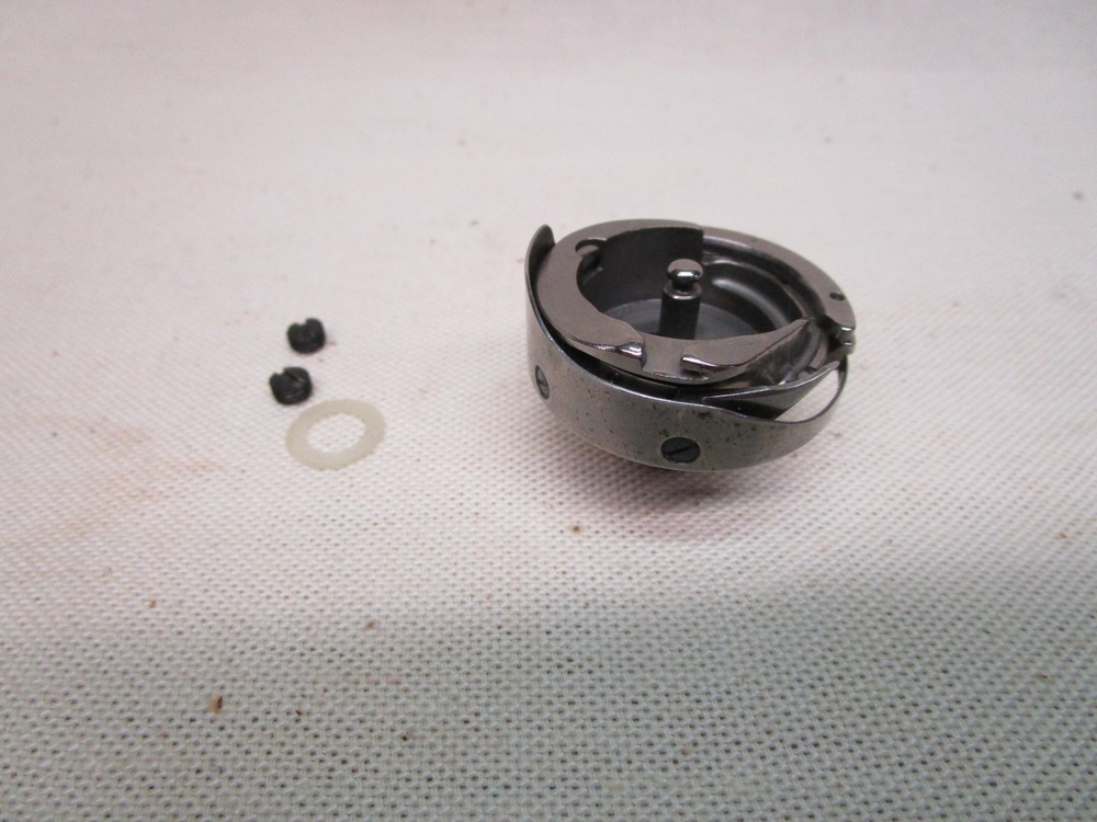 PFAFF Model 1473 Sewing Machine Hook. Plus fits many more Pfaff Models