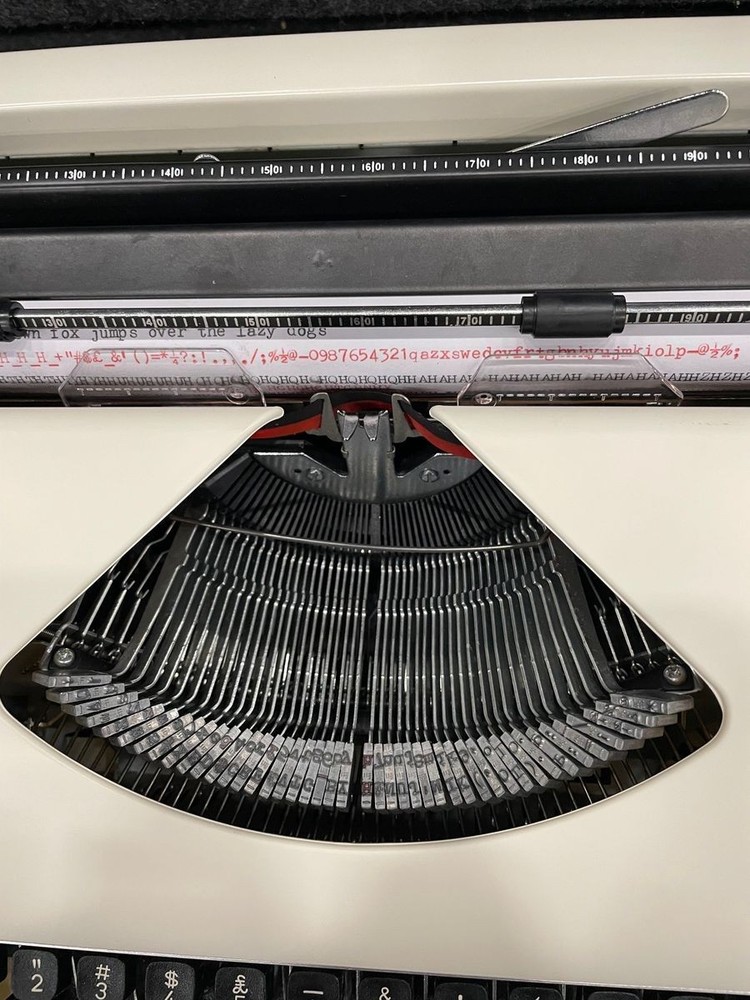 WE R MEMORY Keepers Typecast Typewriter White