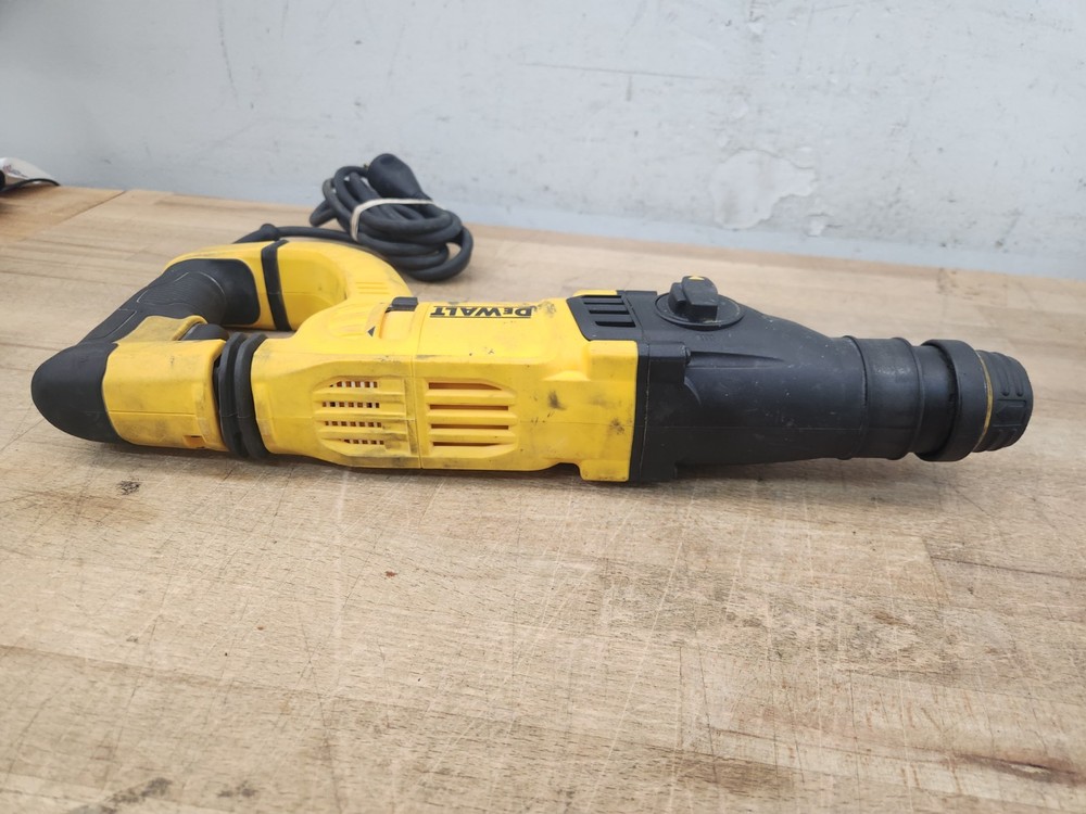 DEWALT D25262 1" SDS Rotary Hammer (Tool Only)