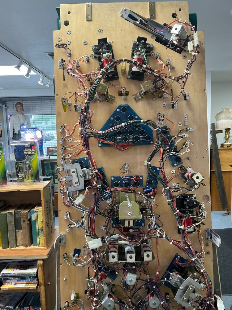 Refurbished Capcom Breakshot Pinball Machine Pool Themed