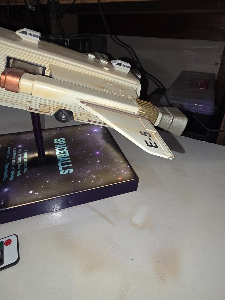 Spaceballs: The model - Eagle 5 Ship 1/32 scale UNIQUE