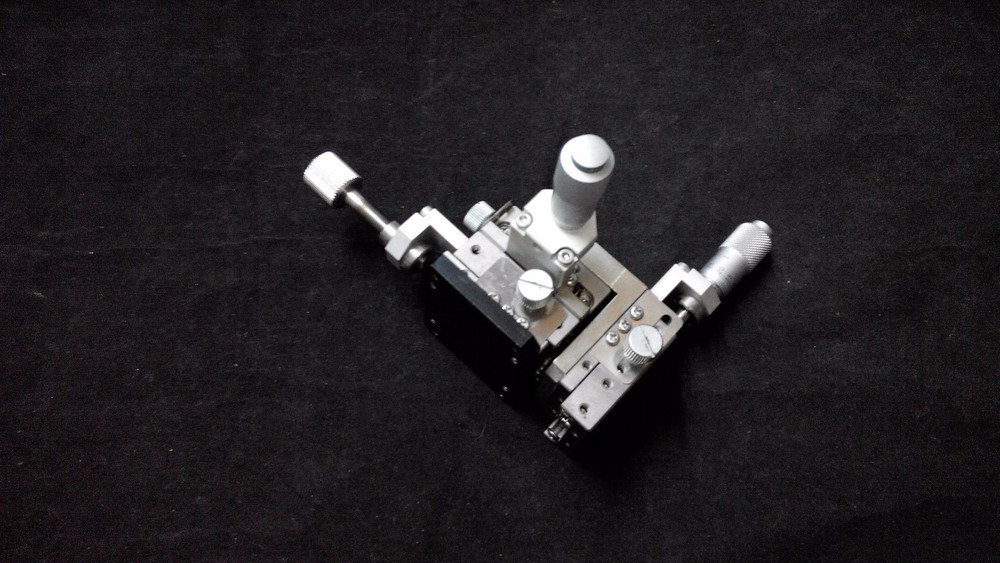 X,Y,Z TABLE (40MM X40MM )