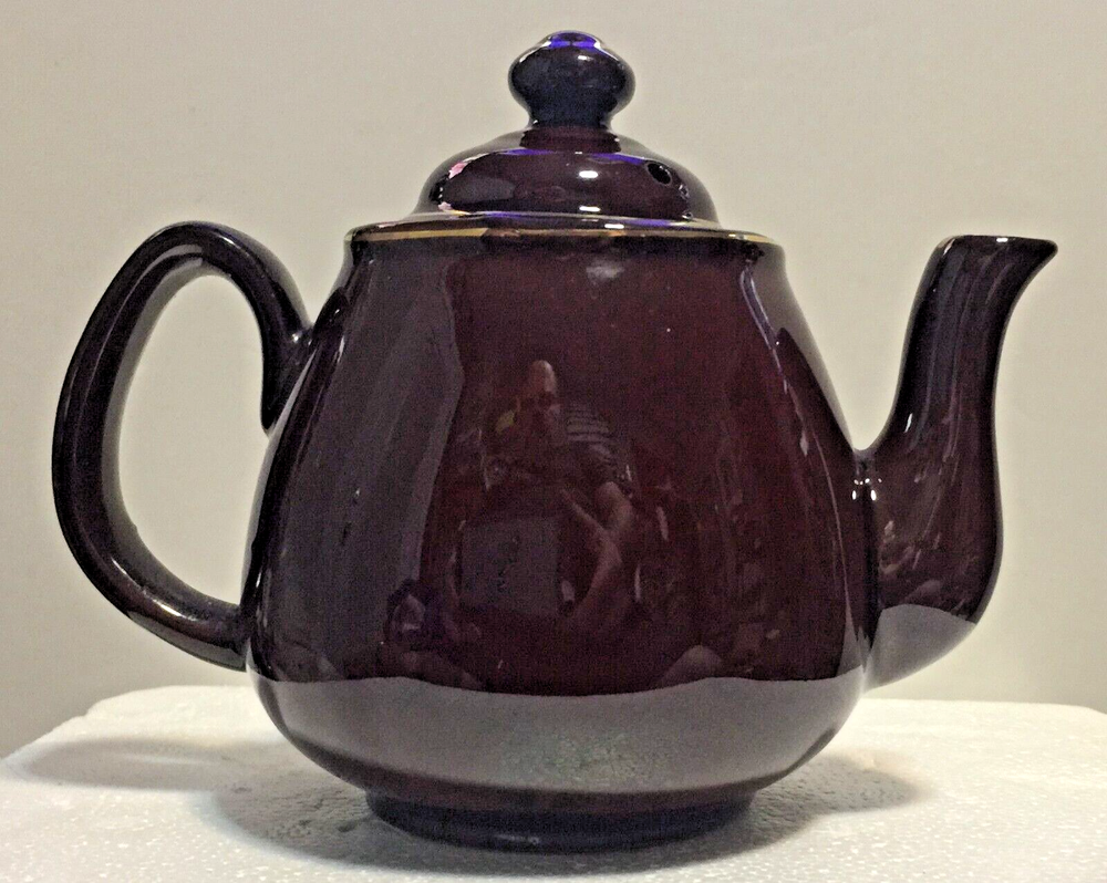 Small Chicago Souvenir Tea pot