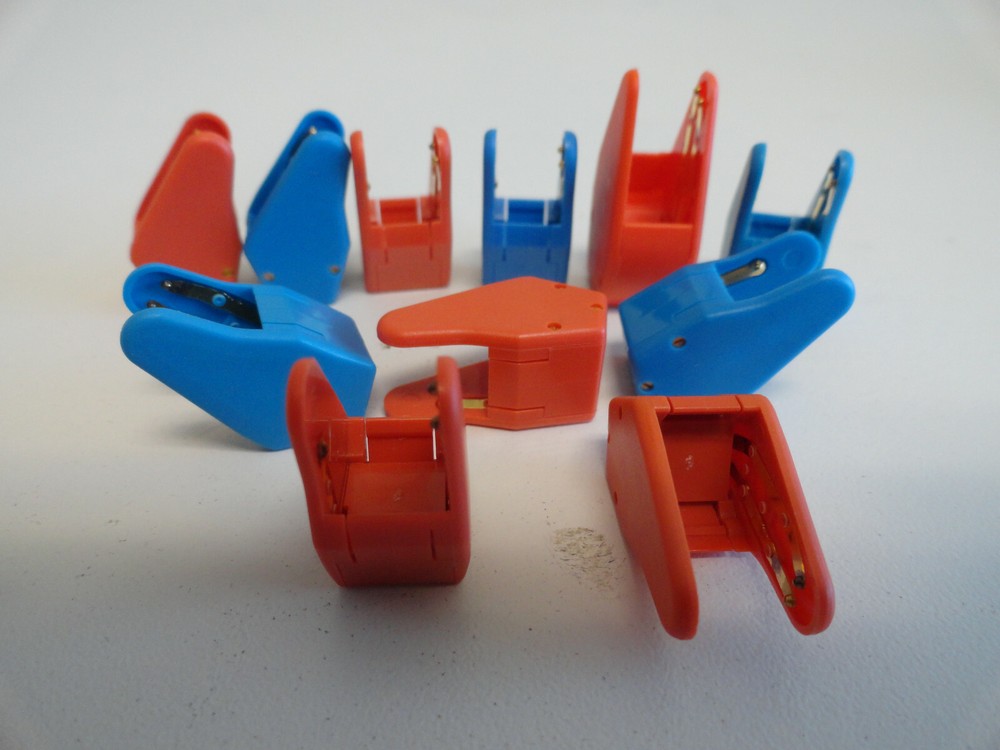 SS6: Lot of 11 Hearing Aid Programming Shoes