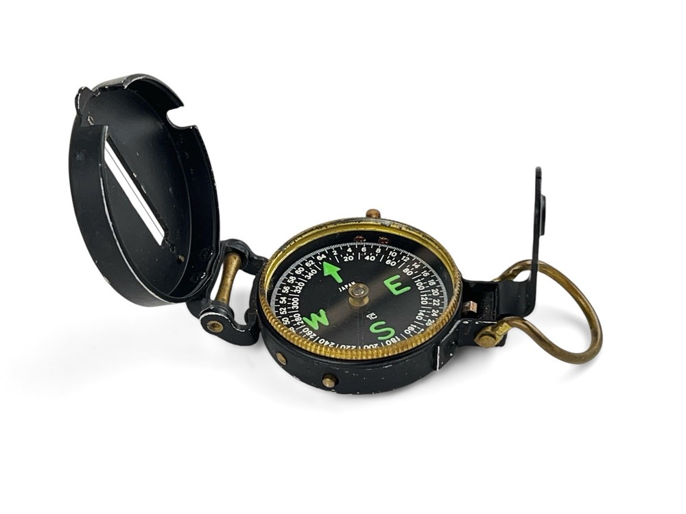 VINTAGE ENGINEER DIRECTIONAL COMPASS