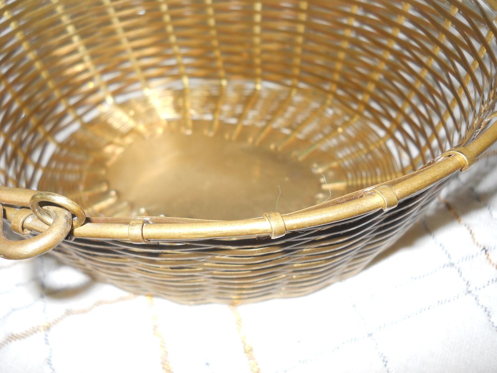 Small Copper or Brass Wire Basket w/handle