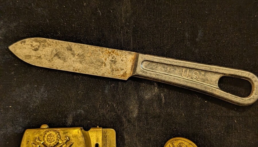 WWII US Army Brass Eagle Buckle, Button, MIDPAC Booklet & Mess Kit Knife