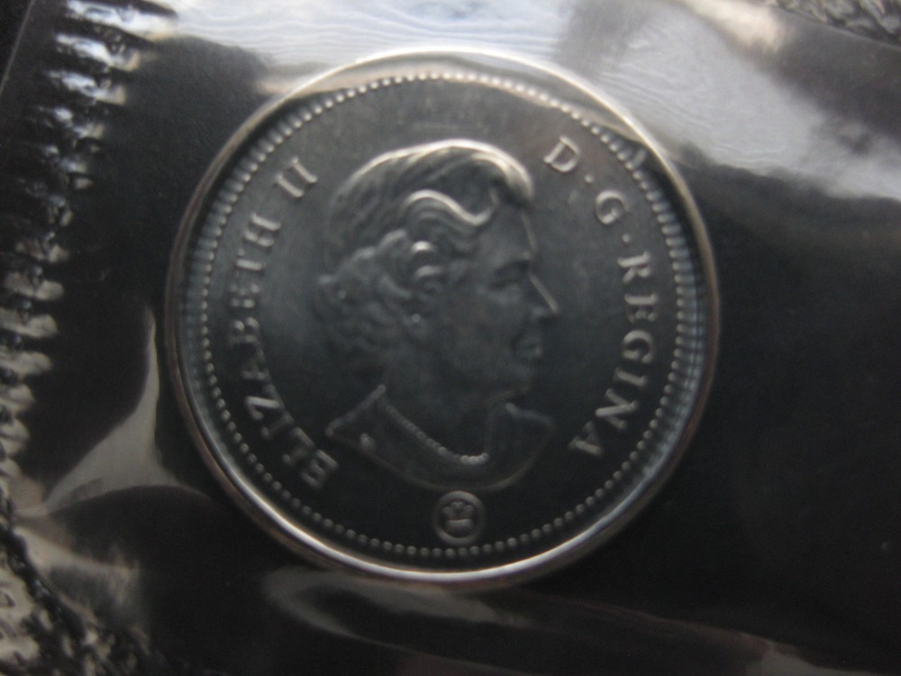 2011 Canadian Prooflike Dime ($0.10)