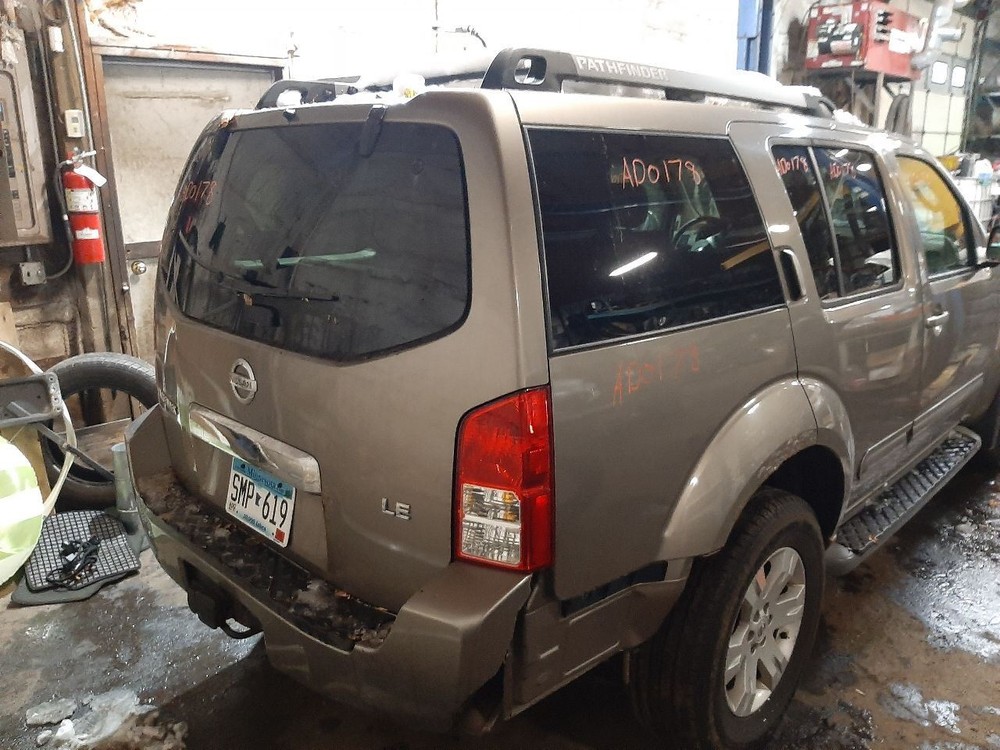 PATHFINDR 2005 High Mounted Stop Light 1075876