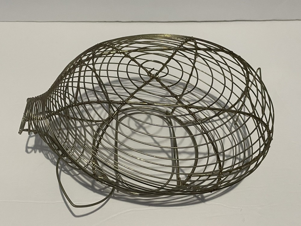 Wire Fresh Egg Gathering Basket Piglet Design