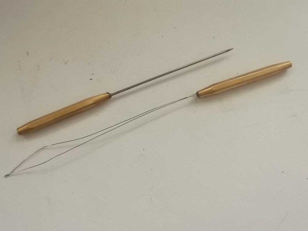 BOBBIN THREADING TOOL & DUBBING NEEDLE