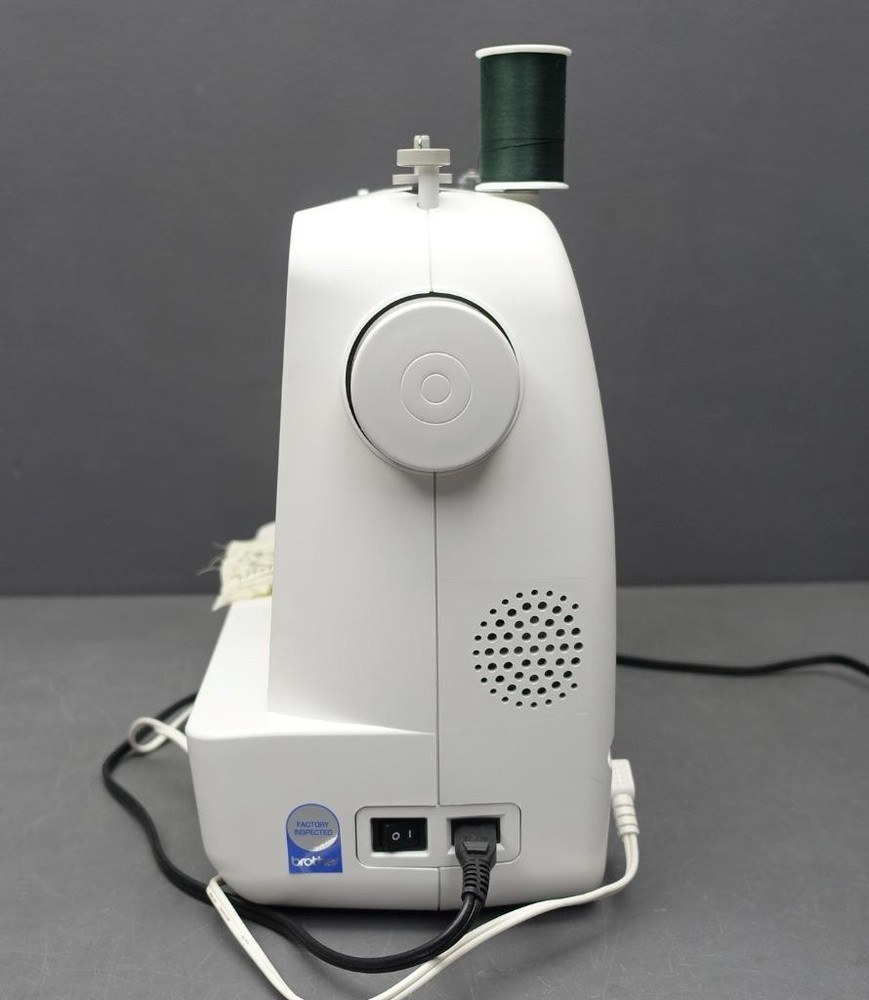 Brother ES-2000 Lightweight Portable Sewing Machine +Manual/Rolling Case Tested