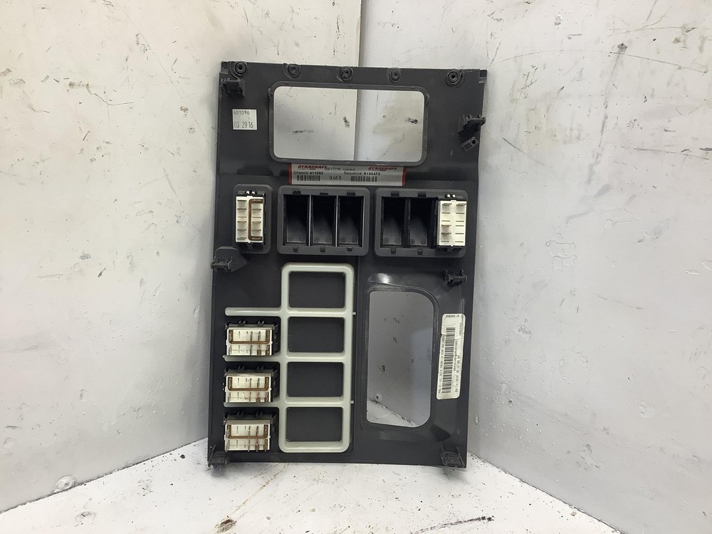 2013-2019 Peterbilt 579 SWITCH Dash Panel - Used