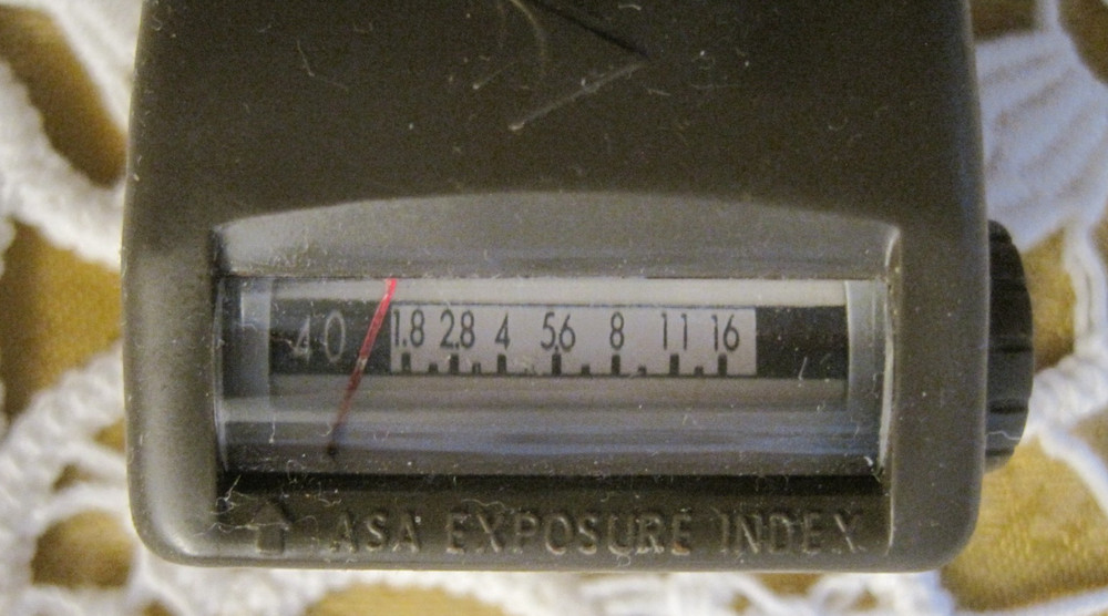 Vintage Bell & Howell Sunometer Light Meter Model 76, used