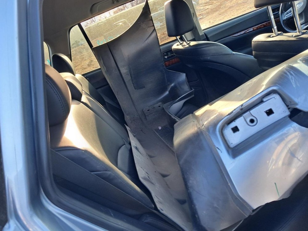 LEGACY 2012 Glove Box 4896921