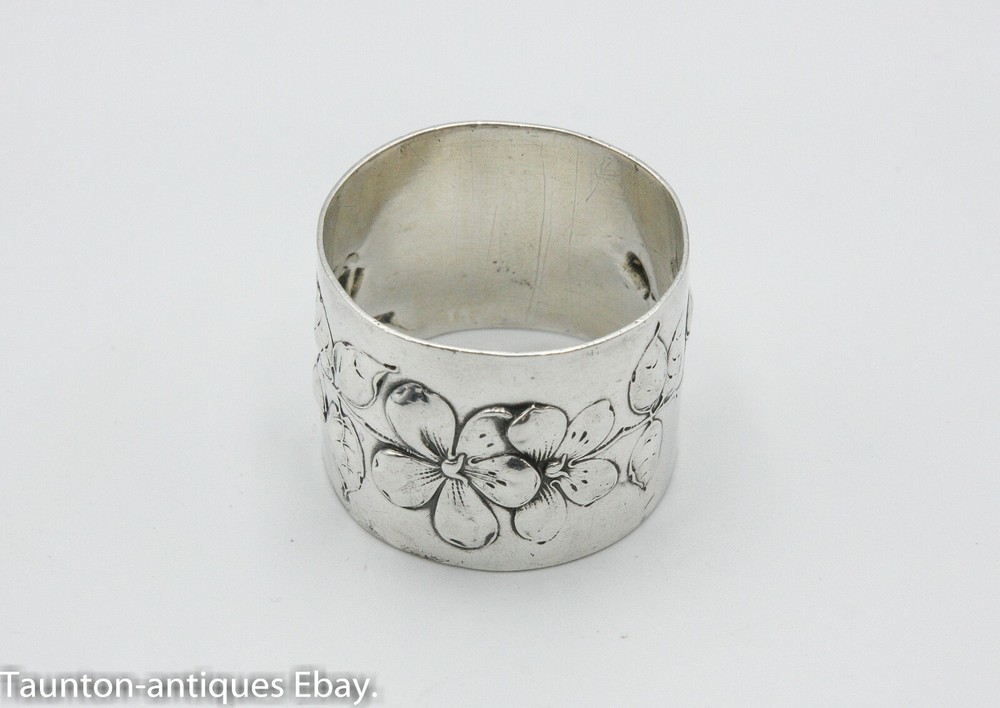 German 800 solid silver napkin ring name engraved 'Suschen' Flowers rose design