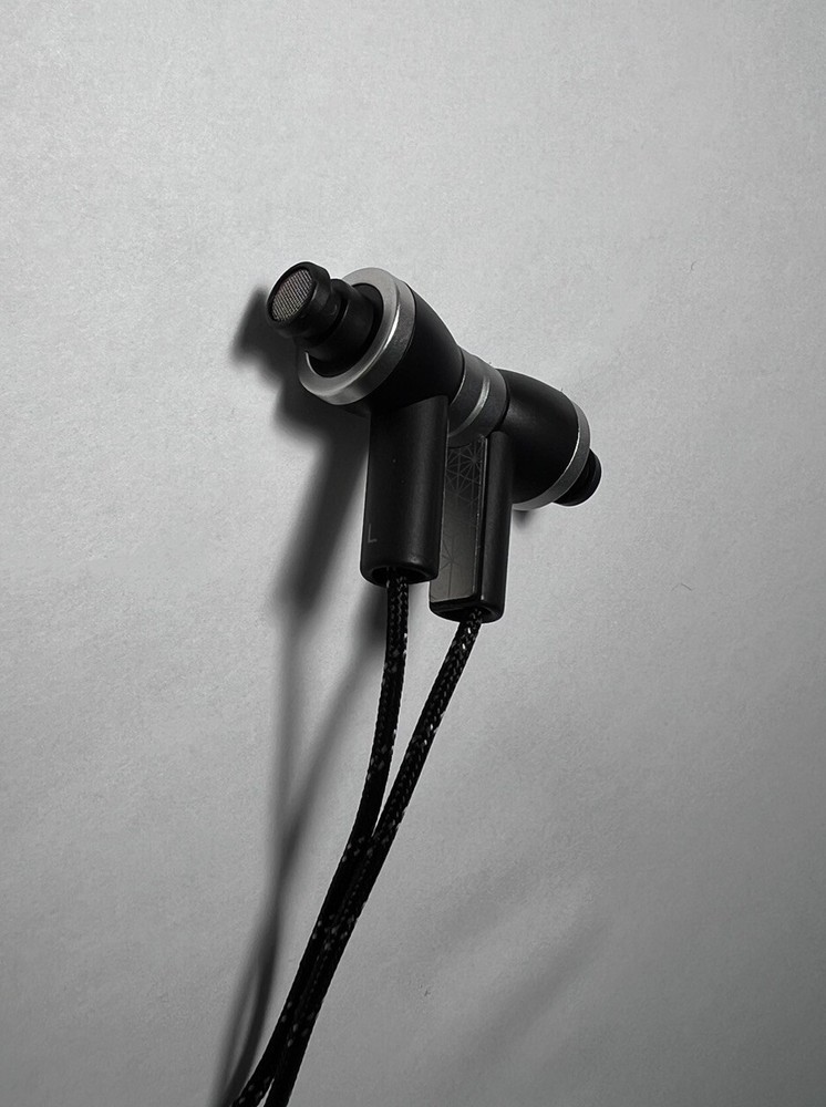 MICROSOFT ZUNE PREMIUM HEADPHONE V-2 JDA-00001 (MEDIUM EARTIPS )