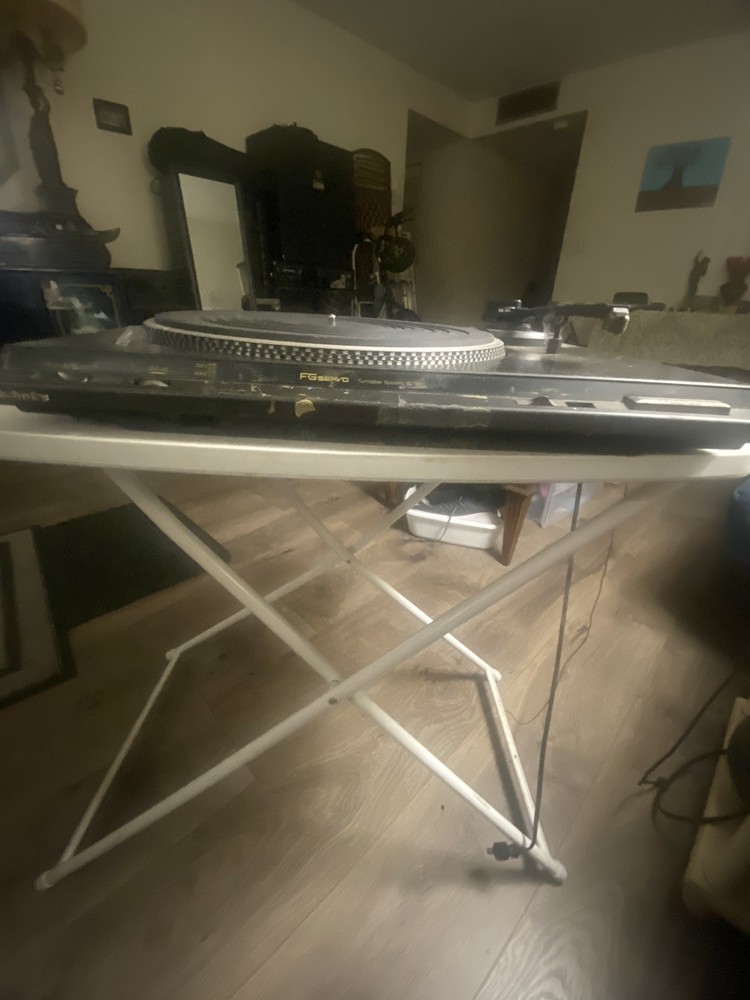 tecniques sl- bd1 turntable