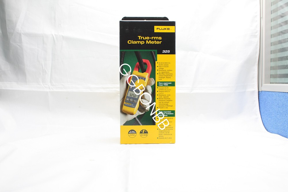 Fluke 325 True RMS AC DC Current and Voltage Tester Capacitance Clamp Frequency