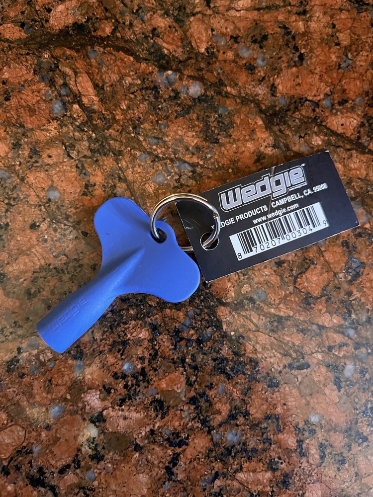 Wedgie Ergonomic Drum Key with Keychain | Blue | 1 pc