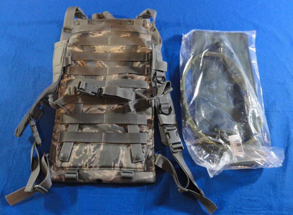 USGI ABU TIGER STRIPE HYDRATION SYSTEM W/ PREMIUM STRAPS WITH 100oz BLADDER