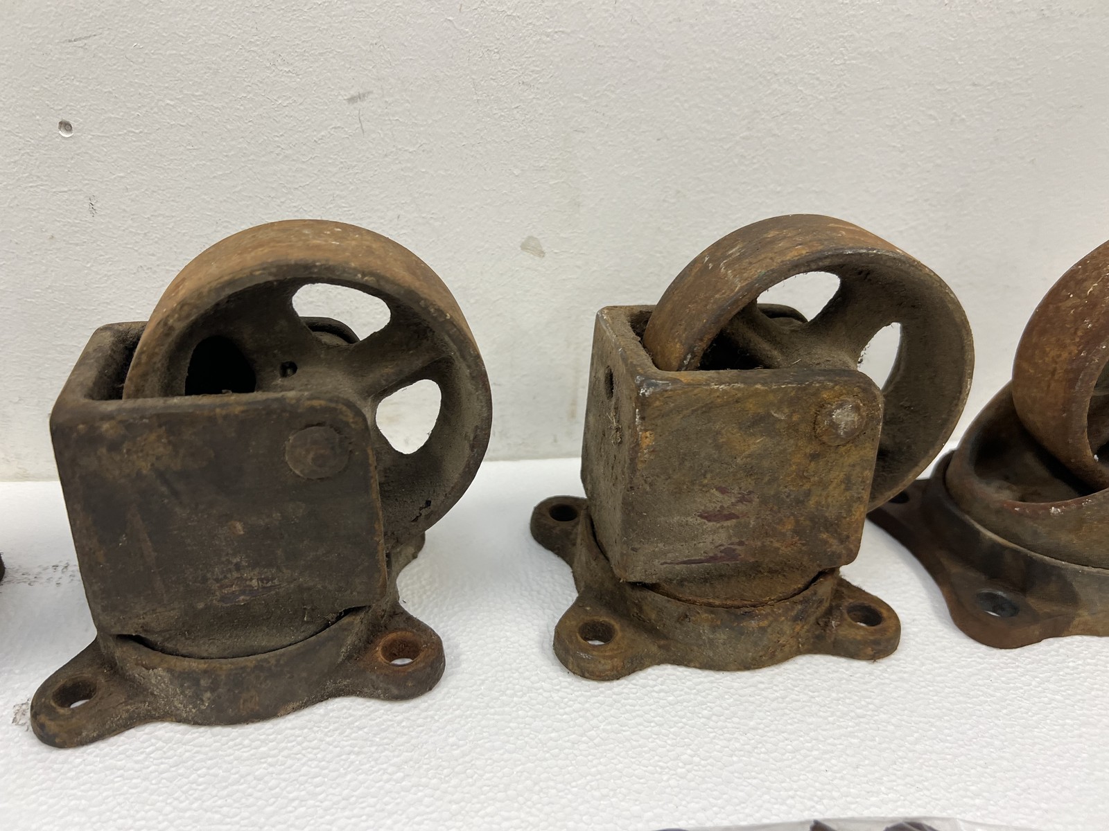 4 Antique Industrial Cast Iron Swivel Casters Wheels Steampunk Furniture Salvage
